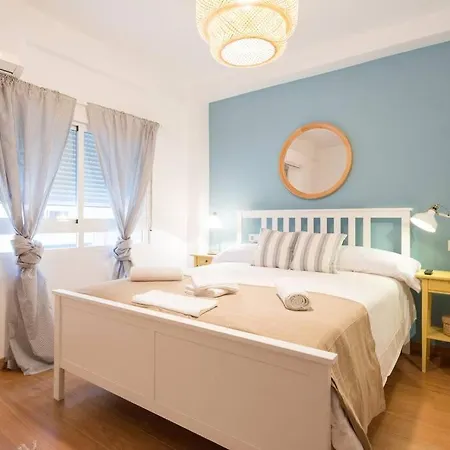 Tgh/ Centro Con Parking * Malaga